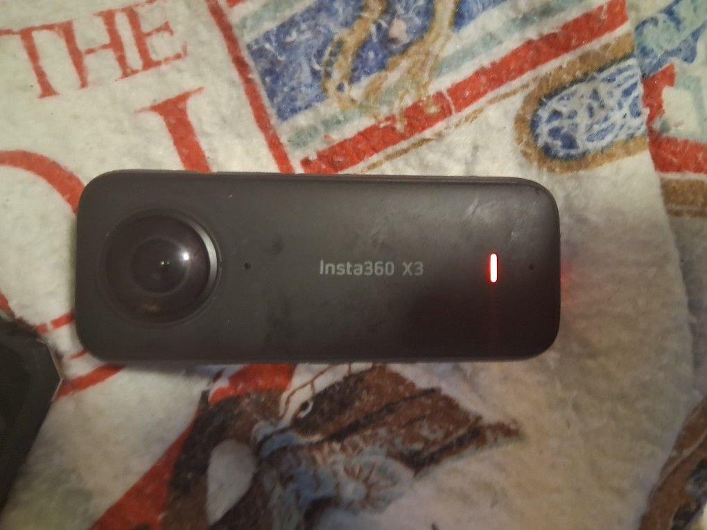 Insta360x3