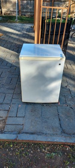 Mini Fridge For Sale