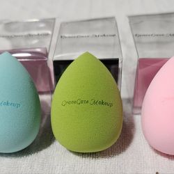 GraceGaze Makeup Sponge 