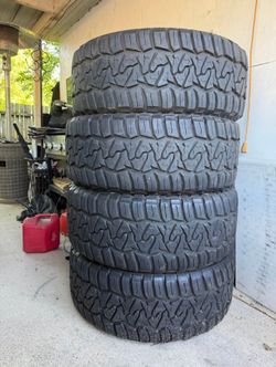 6lug universal wheels  24’s on 35’s