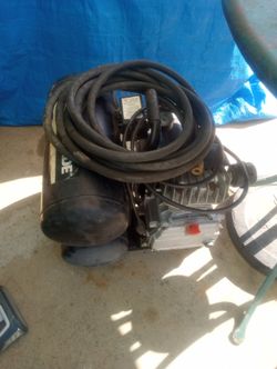 Good all trade 5 gal air compressor comes with its hose