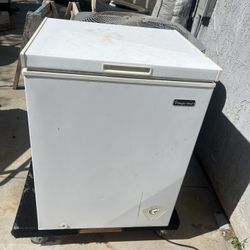 Magic Chef Deep Freezer