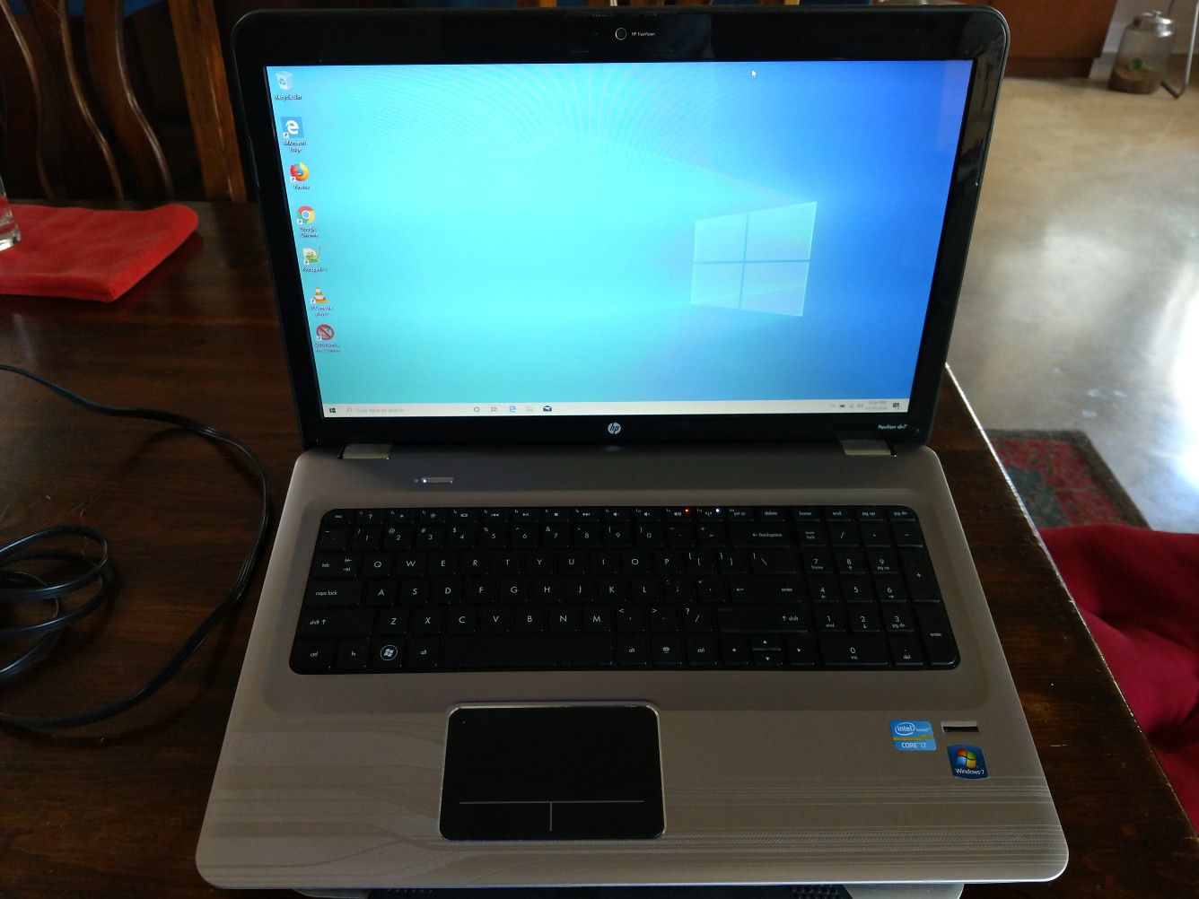 HP DV7T 17" laptop