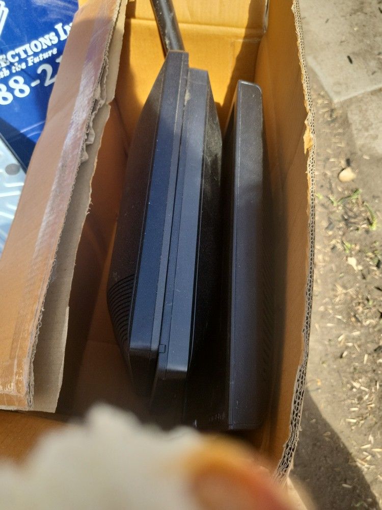 21 flat screen Dell Computer screens