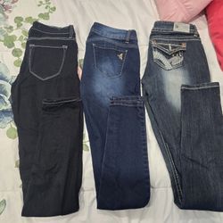 For 3 skinny low rise jeans pants Size 1 VIP jeans 1st kiss