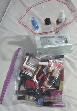 Make Up And Body Lotion 