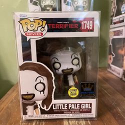 Little pale girl 1749