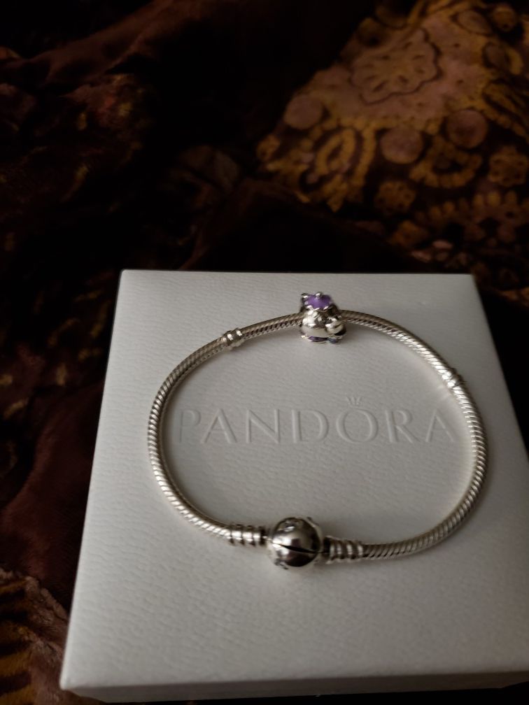 Beautiful pandora bracelet 925