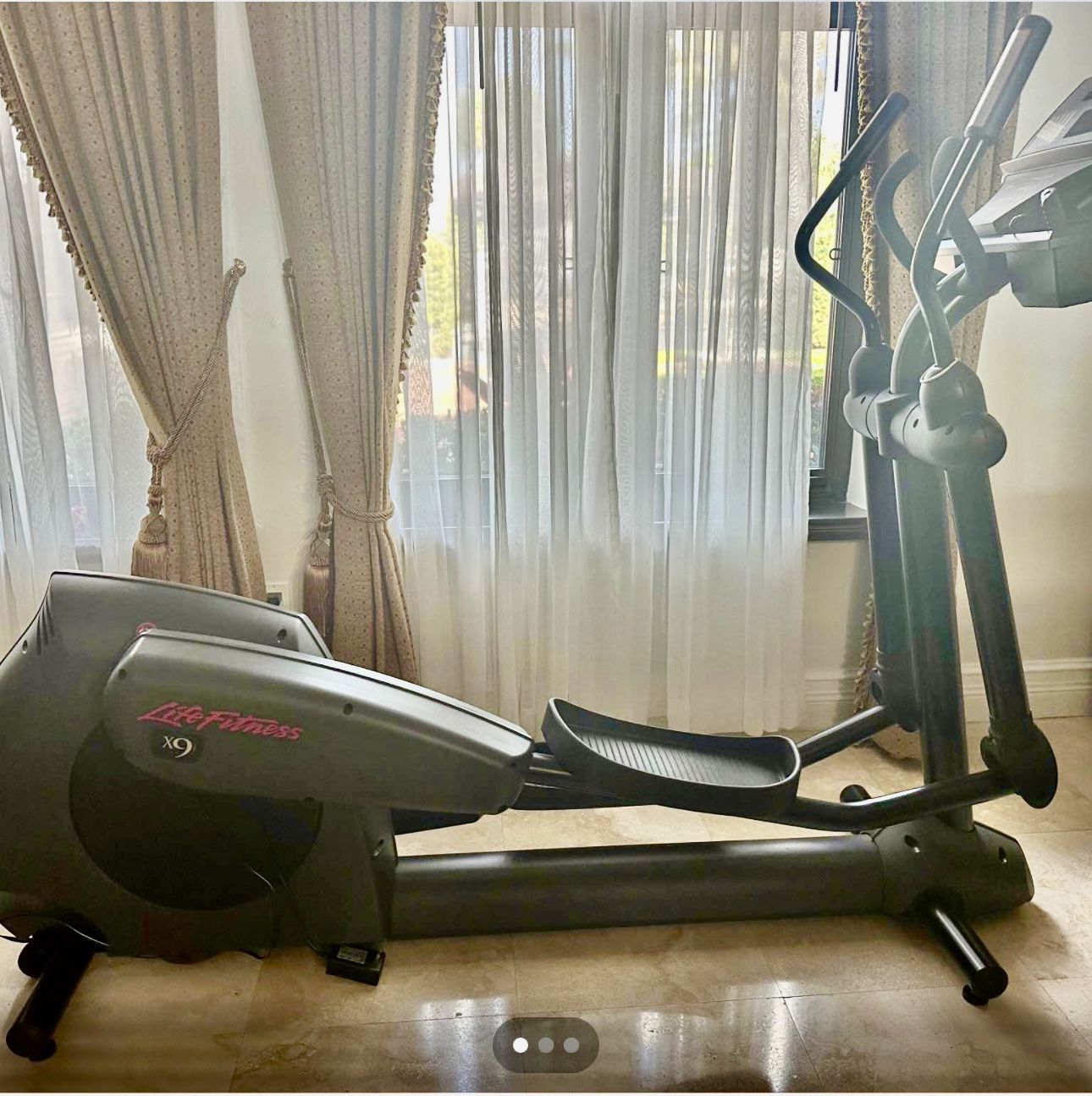 Elliptical Life Fitness X9i Exercise Machine
