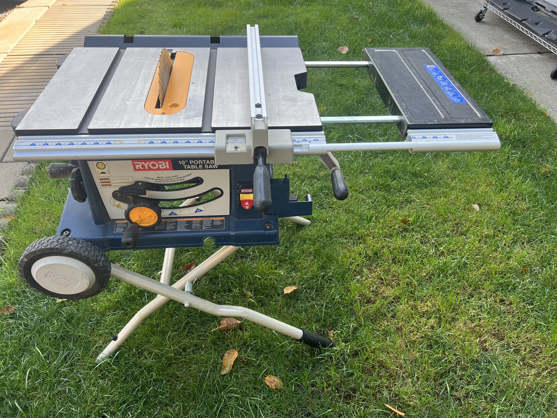 Ryobi 10 inch table saw great condition