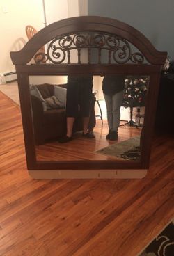 Dresser mirror