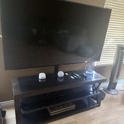 70 Inch Tv With Stand $585