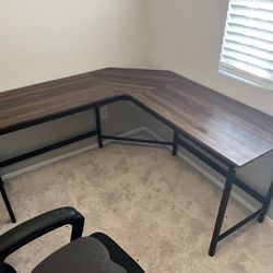 Corner Desk For sale