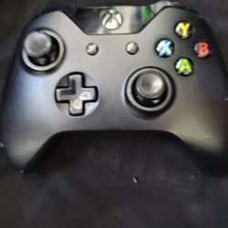 Black Used Xbox One Controller