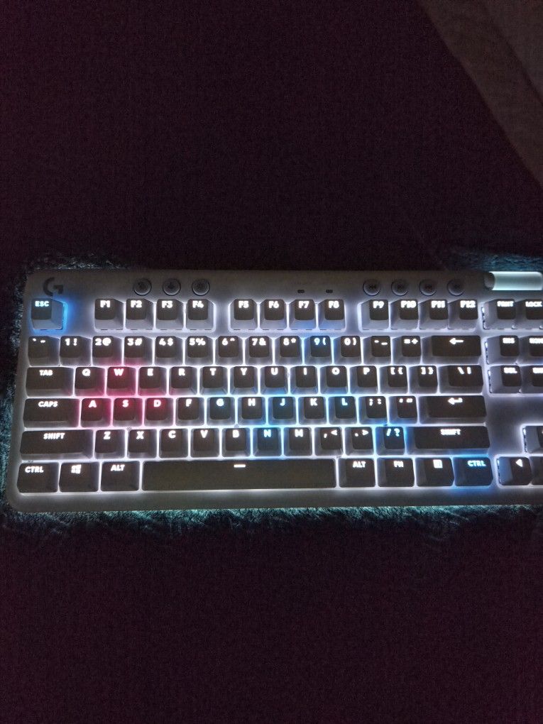 Logitech G715 Wireless Low Latency Keyboard
