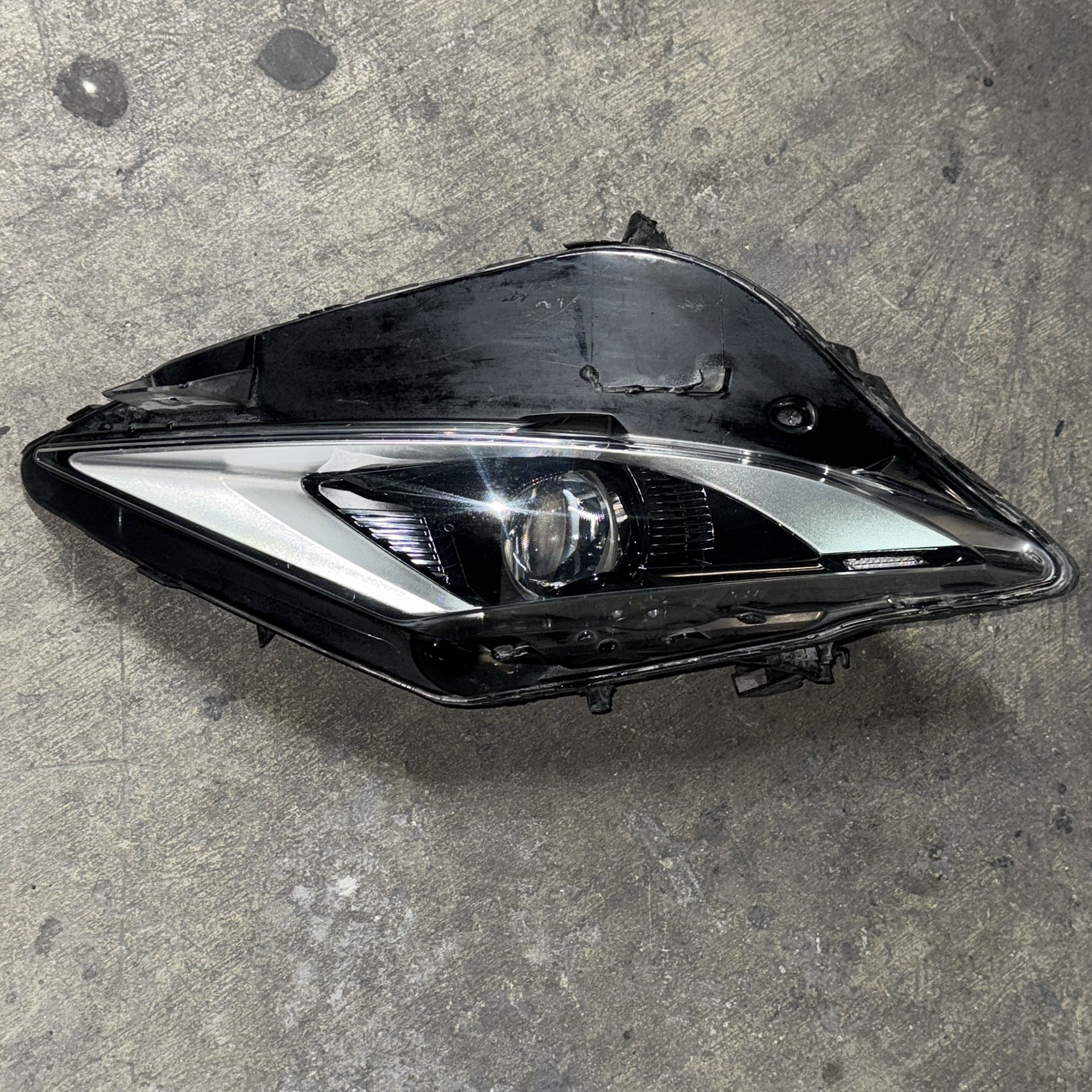 Lincoln MKZ 13-16 Right OEM headlight