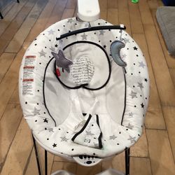 Fisher-Price Electric Baby Rocker With Mobile