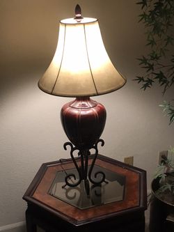 TABLE LAMP