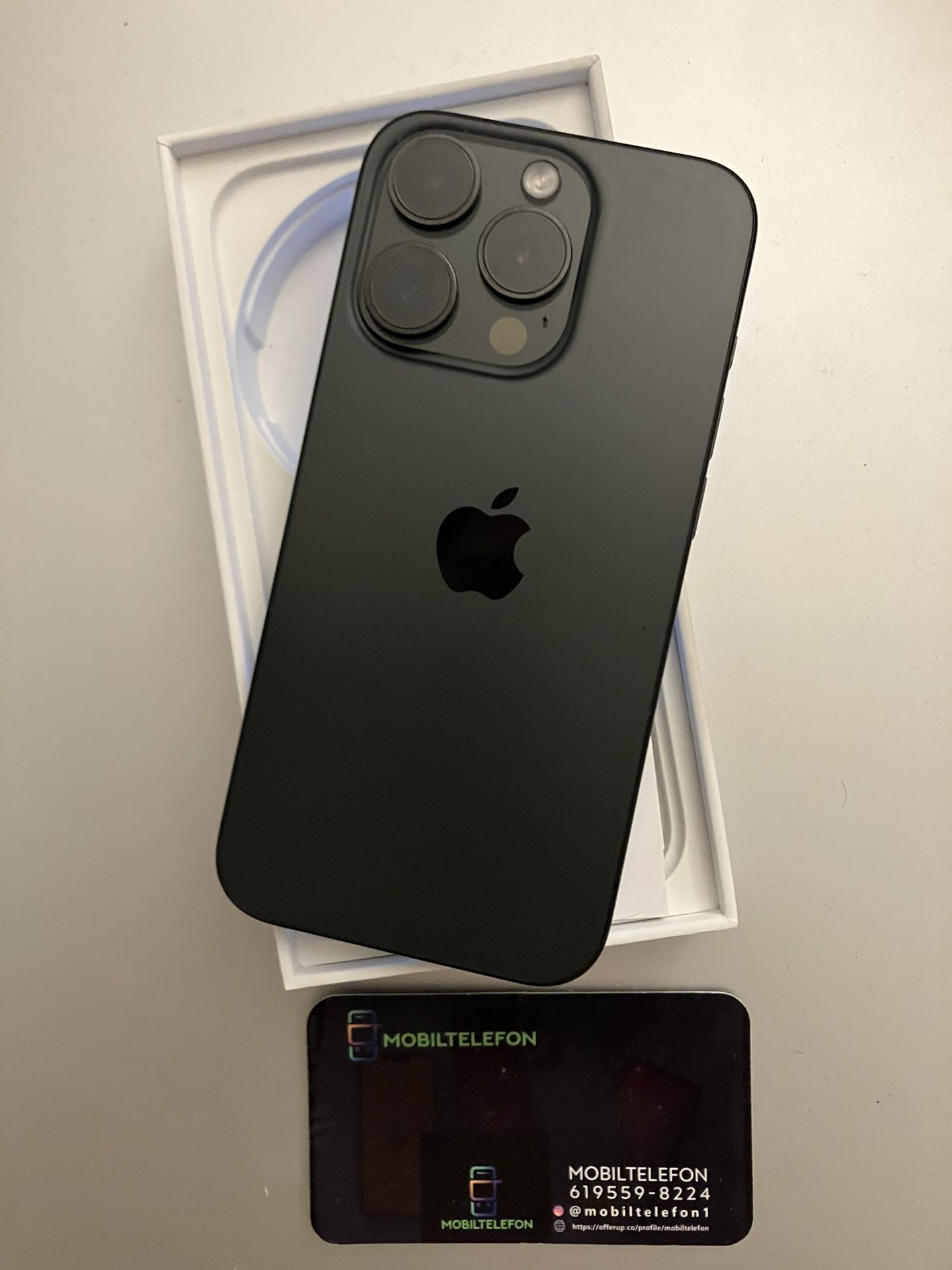 Iphone 15 Pro 128GB ANY CARRIER BLACK TITANIUM