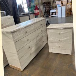 8 drawers dresser and nightstand / Eight drawers dresser and nightstand