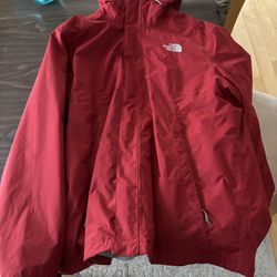 The NorthFace Men’s Jacket With Liner