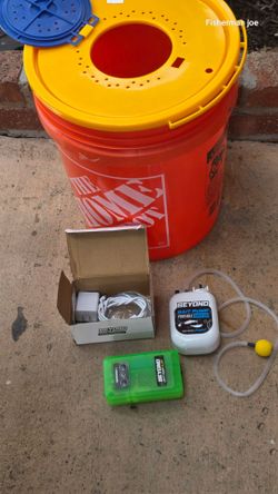Live bait bucket/bucket cover/Rechargeable Aerator/Battery Aerator