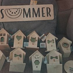 Wooden Crafts To Paint for Sale in Miami, FL - OfferUp