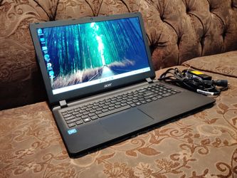 Computer Laptop Acer aspire E1 533-8gb ram-128gb HD SSD solid-go-od for stud-ents -very fast like new -