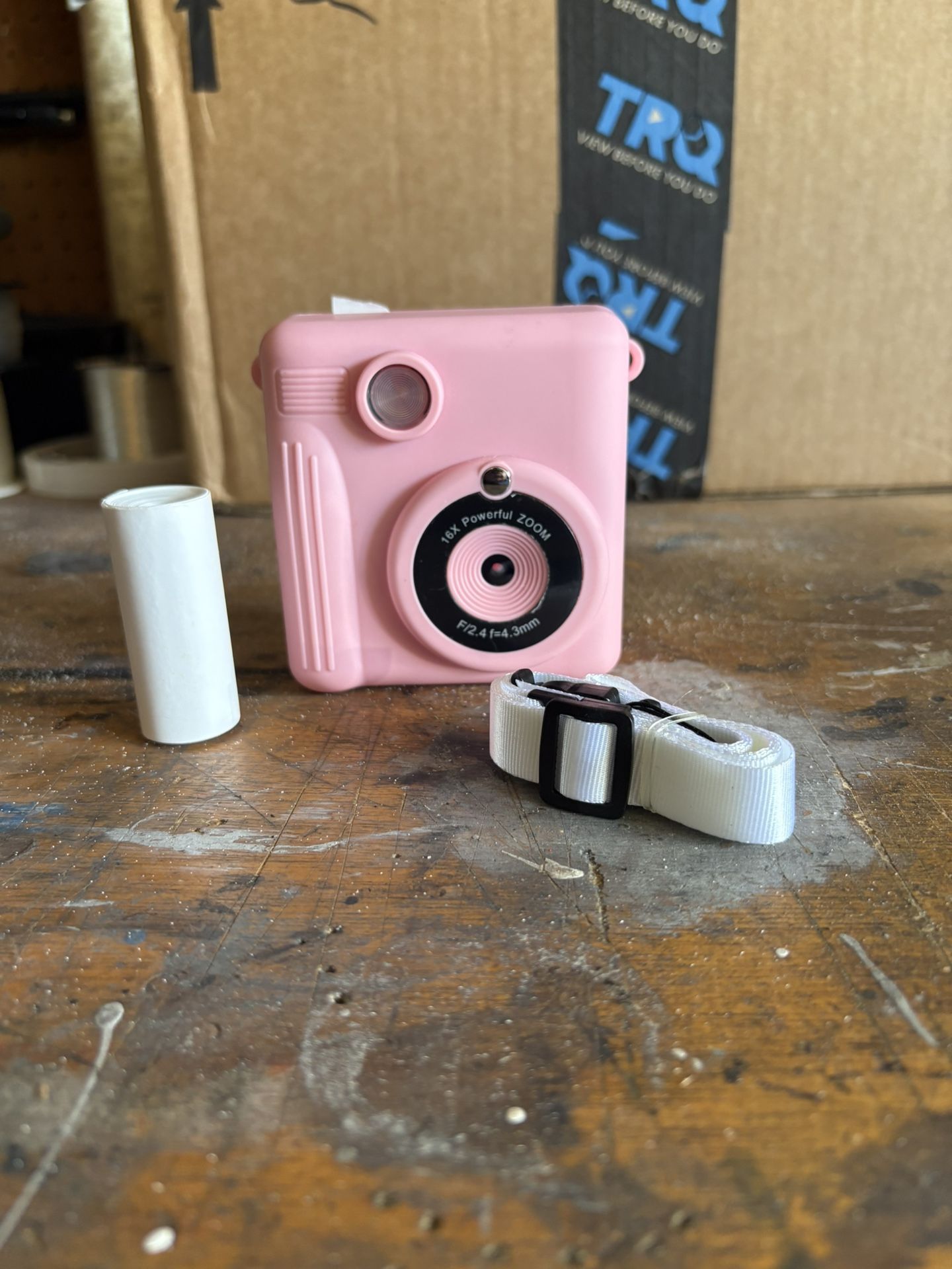 Digital Camera That’s Prints Pictures