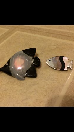 2 Fish Pins