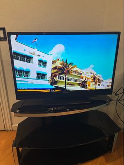 Insignia LED HDTV  NS-42D240A13, 42 inches