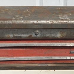 CRAFTSMAN TOOLBOX 10” DEEP 12” TALL 26” WIDE EXCELLENT WORKING CONDITION  (NO KEY) MADE IN AMERICA  $100 OR BEST OFFER