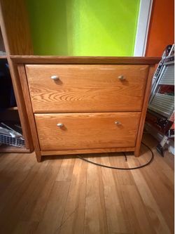 2-Drawer Oak File Cabinet – Letter Size