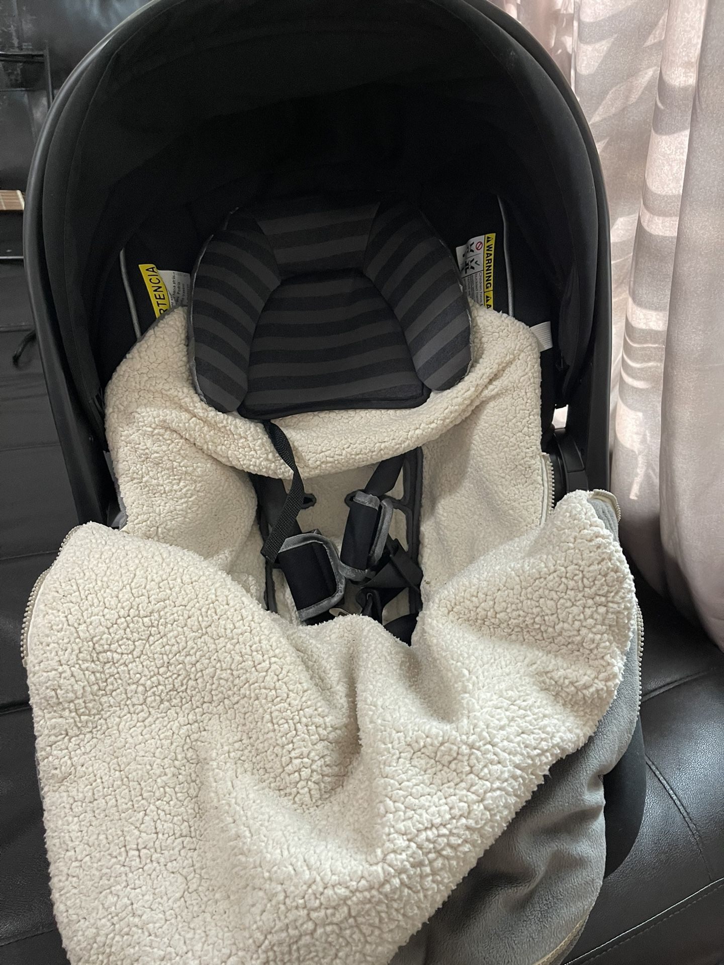 Infant Graco Car seat Click Connect 