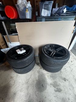 22 inch Gloss Black 5-Spoke rims with Tires