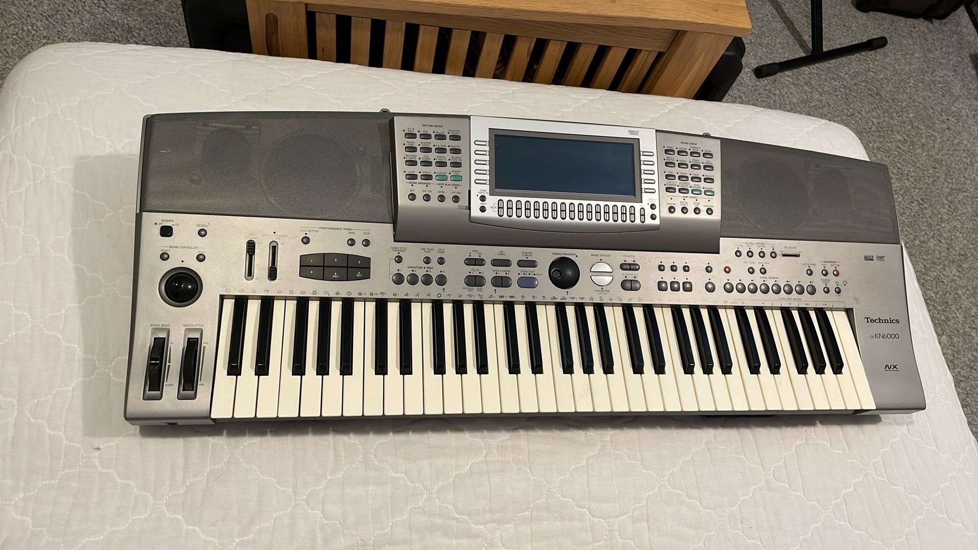 Technics KN6000 Keyboard & Stand