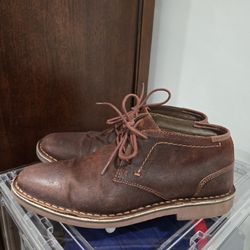 Men's Casual Dress Shoes Size 9.5 Still Available