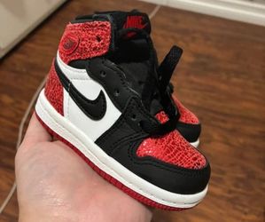 baby/toddler jordan 1’s