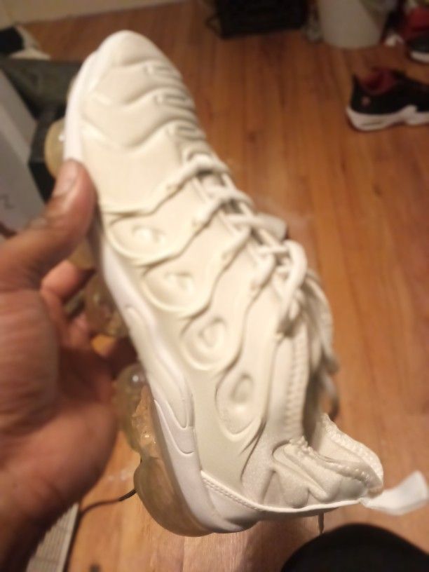 White Vapormax Size 8men$75