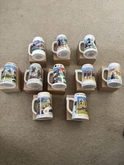 Collectible Vintage Oak Tree Santa Antina Horse Racing Mugs