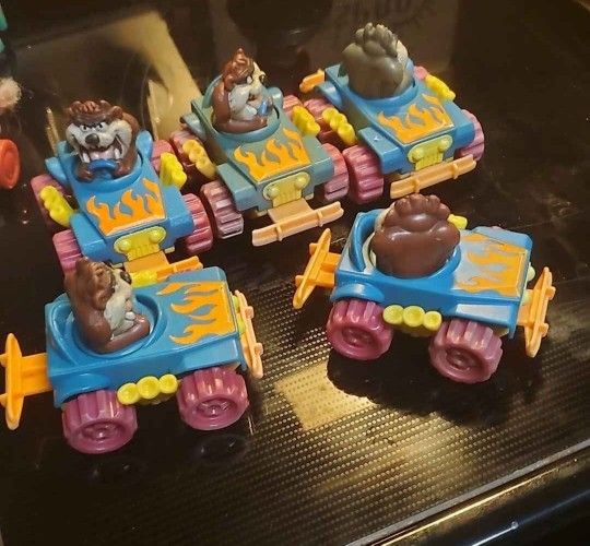 (15) Vintage Original Looney Tune Toys