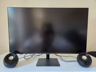 Samsung 32” Monitor + Speaker system