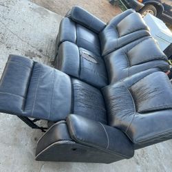 Black Reclining Sectional Sofa – Still Comfy