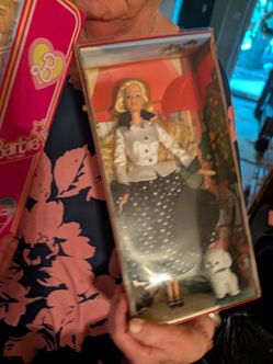 Mattel 2003 Talk of the Town Barbie #B6376