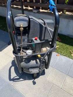 Air compressor