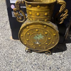 Beautiful metal accessory for Sale