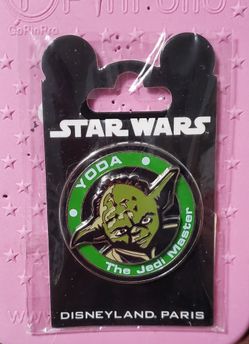 Disneyland Paris Yoda the Jedi Master Pin