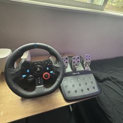 Logitech G29 Driving Force Racing Wheel