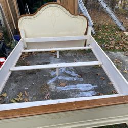 Full Size Wood Bed Fran