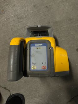 Spectra Precision LL300N Self-Leveling Rotary Laser With Receiver, Controller and Case